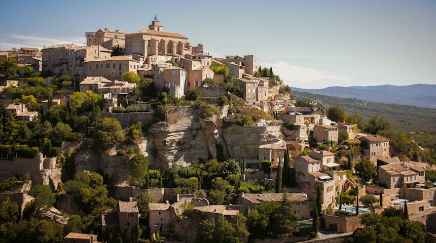 Hilltop village of Gordes in the Luberon, Provence